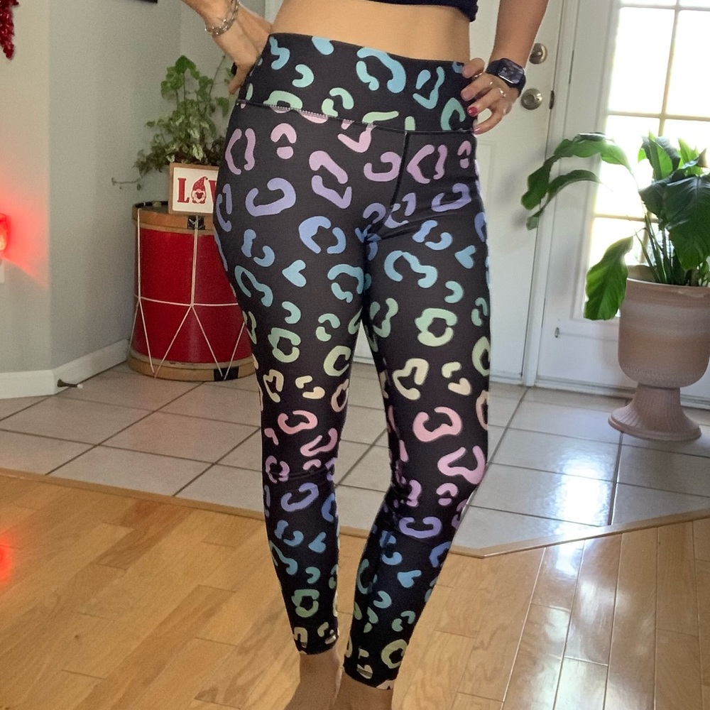 Fun compression leggings - Picture 2 of 6